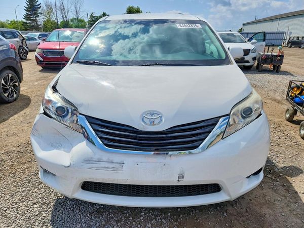 2014 TOYOTA SIENNA