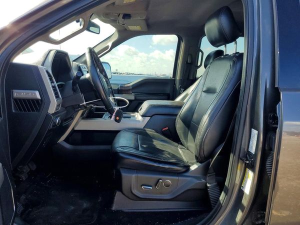 2017 FORD F150 SuperCrew — DENT
