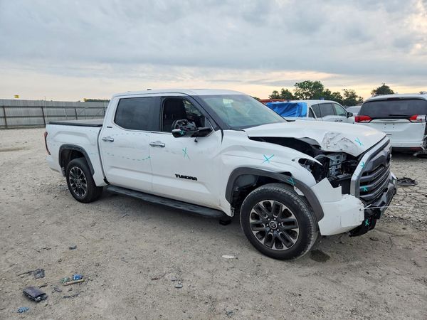 2024 TOYOTA TUNDRA