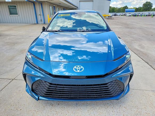 2026 TOYOTA CAMRY