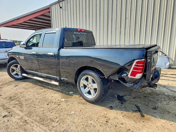2017 RAM 1500 ST QUAD CAB 4X4
