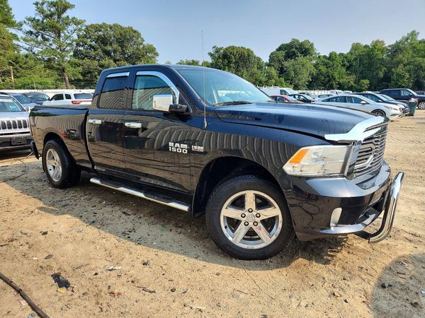 2017 RAM 1500 ST QUAD CAB 4X4