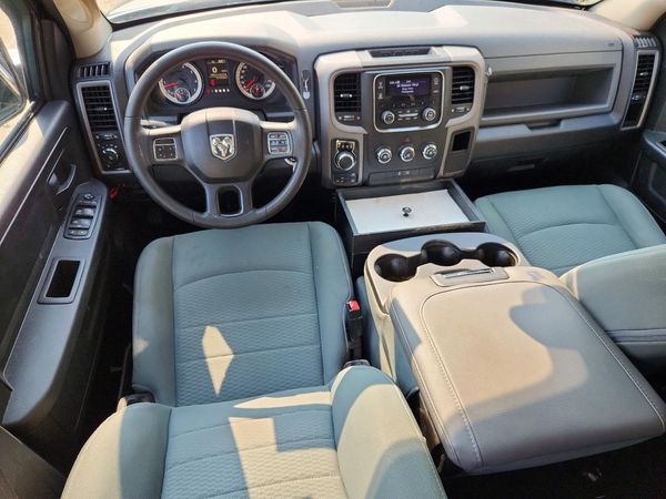 2017 RAM 1500 ST QUAD CAB 4X4