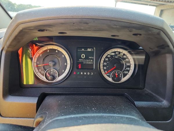 2017 RAM 1500 ST QUAD CAB 4X4