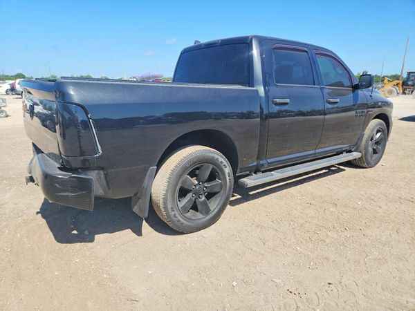 2017 RAM 1500 ST CREW CAB 4X2