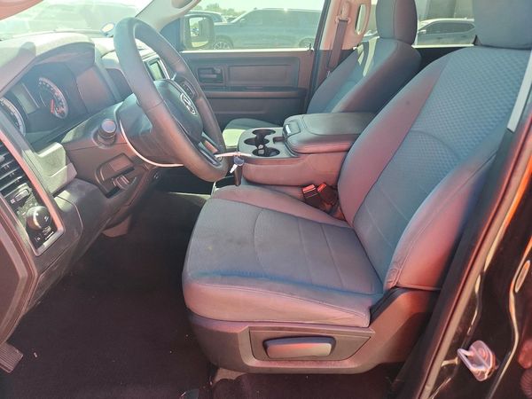 2017 RAM 1500 ST CREW CAB 4X2