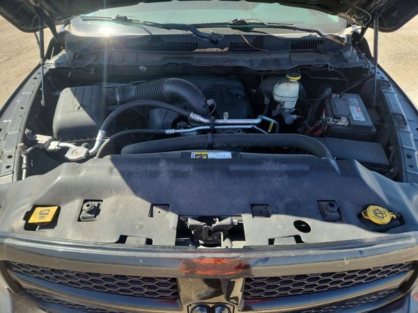 2017 RAM 1500 ST CREW CAB 4X2