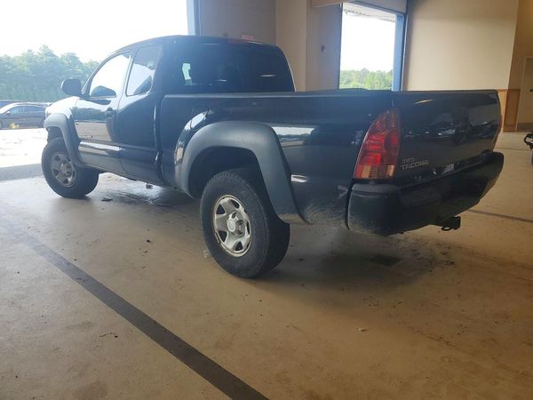 2015 TOYOTA TACOMA Delux Grade