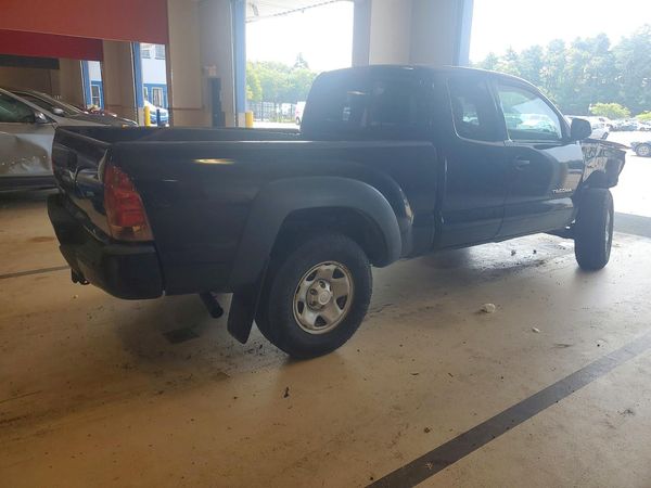 2015 TOYOTA TACOMA Delux Grade