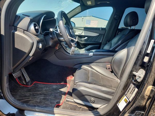 2021 MERCEDES-BENZ GLC GLC300