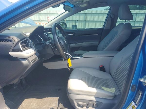 2019 TOYOTA CAMRY