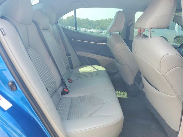 2019 TOYOTA CAMRY
