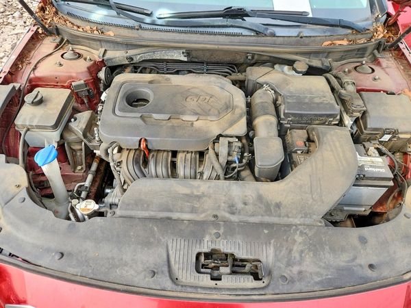 2016 HYUNDAI SONATA — Engine bay