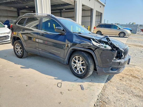 2015 JEEP CHEROKEE LATITUDE 4X4