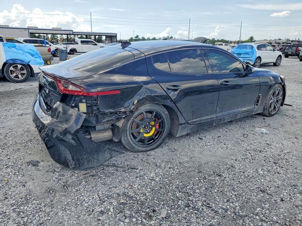 2019 KIA STINGER