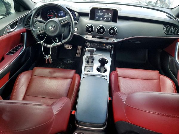 2019 KIA STINGER