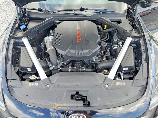2019 KIA STINGER