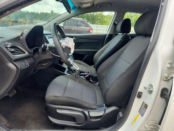 2019 HYUNDAI ACCENT SE and SEL