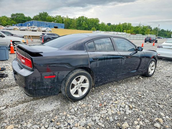 2013 DODGE CHARGER SE