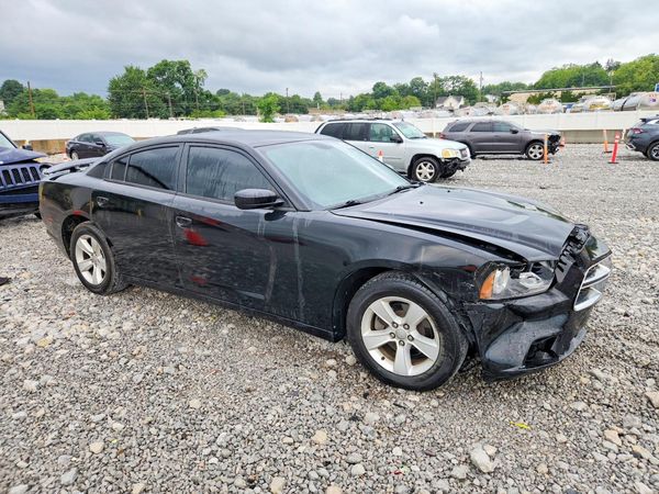 2013 DODGE CHARGER SE