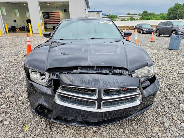 2013 DODGE CHARGER SE