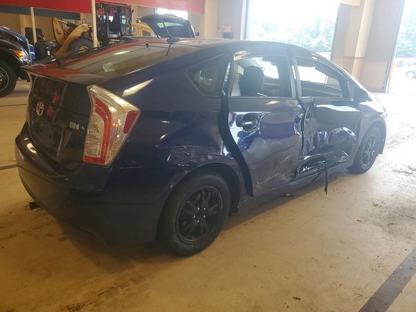 2015 TOYOTA PRIUS
