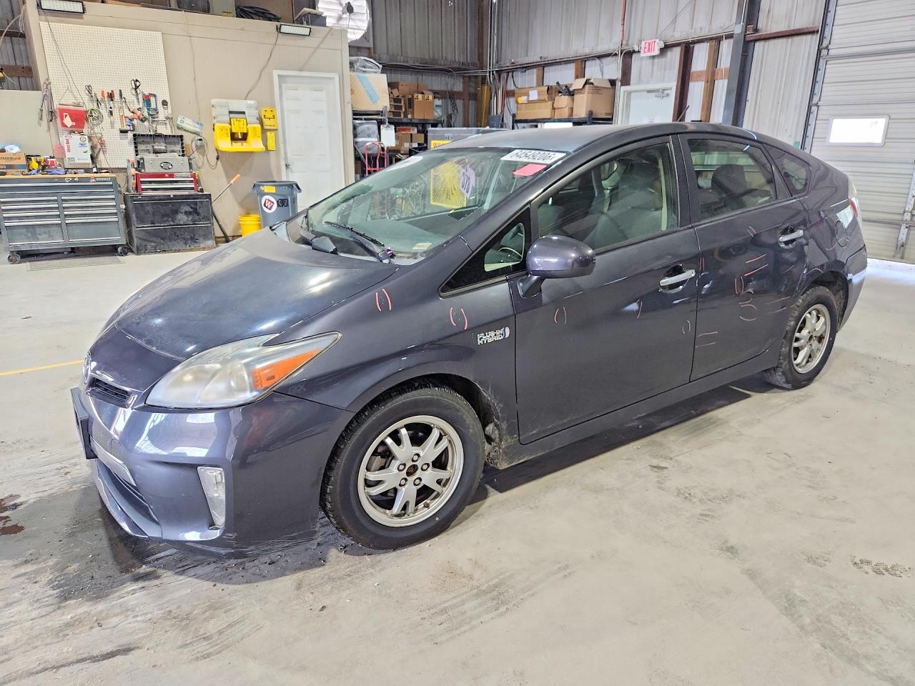 2013 TOYOTA PRIUS