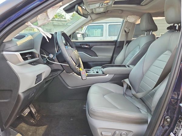 2020 TOYOTA HIGHLANDER