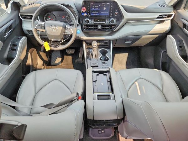 2020 TOYOTA HIGHLANDER