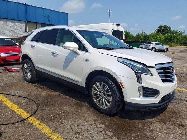 2018 CADILLAC XT5 Luxury