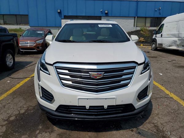 2018 CADILLAC XT5 Luxury