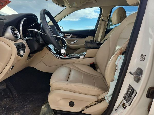 2019 MERCEDES-BENZ GLC GLC 300-4M