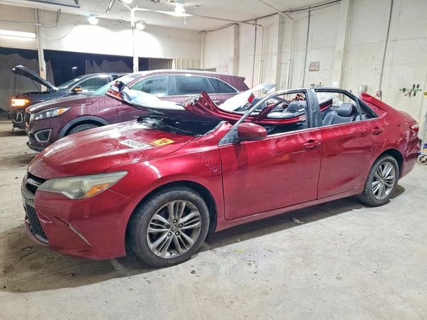 2015 TOYOTA CAMRY