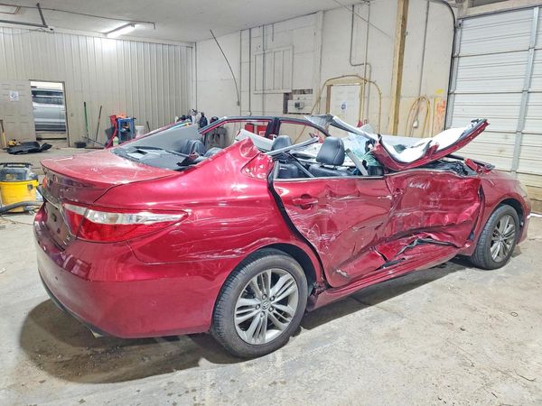 2015 TOYOTA CAMRY