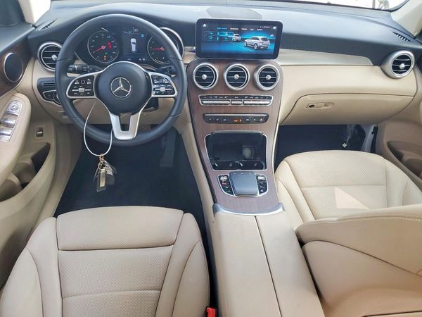 2022 MERCEDES-BENZ GLC