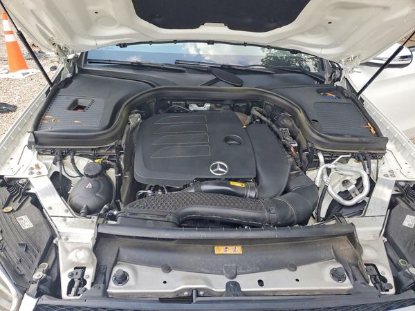 2022 MERCEDES-BENZ GLC