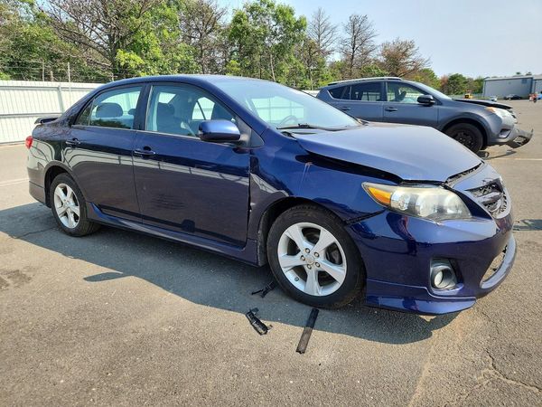 2013 TOYOTA COROLLA