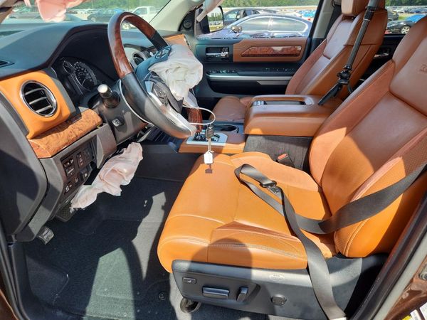2015 TOYOTA TUNDRA Platinum Grade