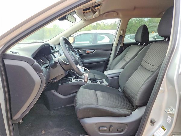 2019 NISSAN ROGUE — DENT
