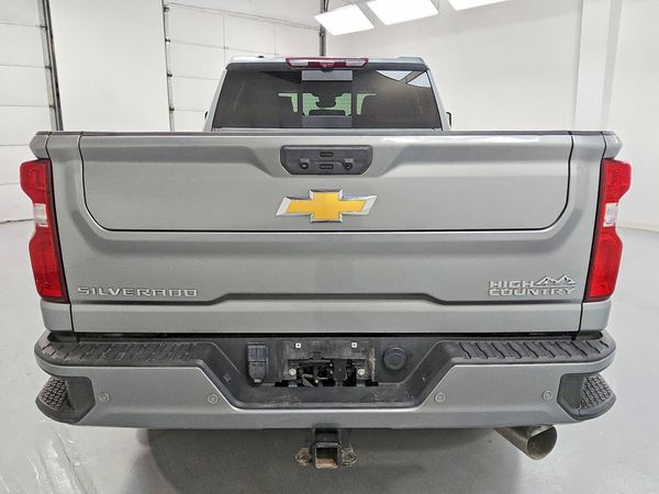 2024 CHEVROLET SILVERADO High Country