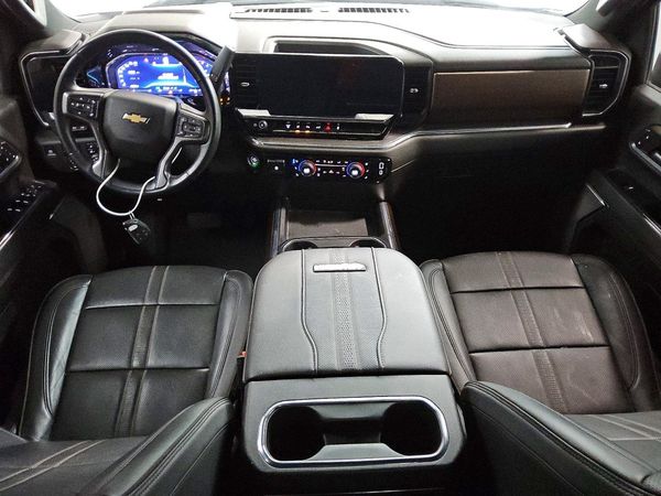 2024 CHEVROLET SILVERADO High Country