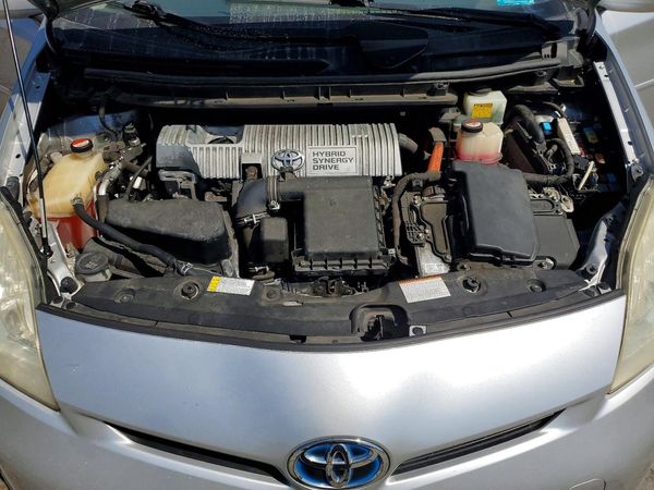 2015 TOYOTA PRIUS