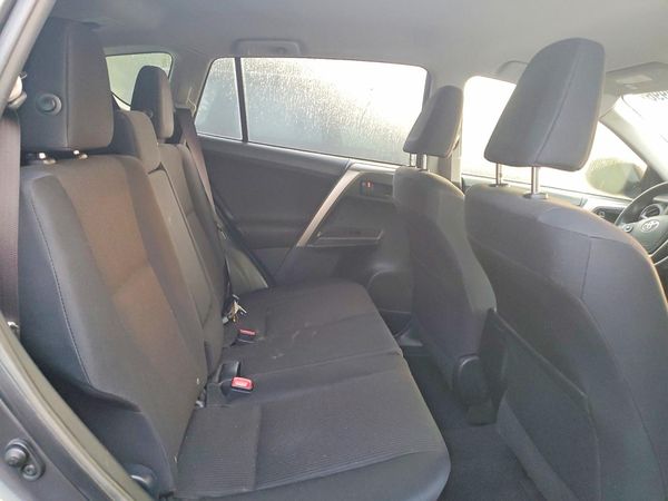 2015 TOYOTA RAV4 LE (X Grade)