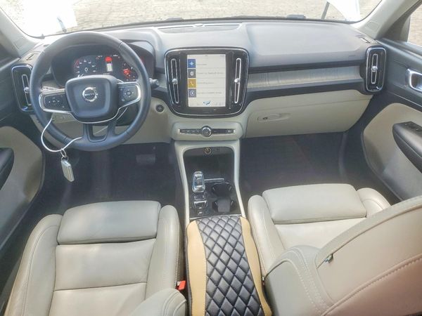 2019 VOLVO XC40 Inscription — CKPT