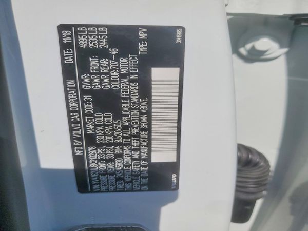 2019 VOLVO XC40 Inscription — VINS