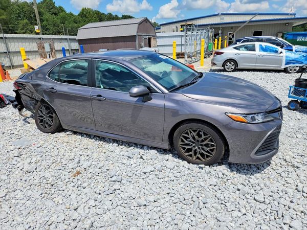 2024 TOYOTA CAMRY