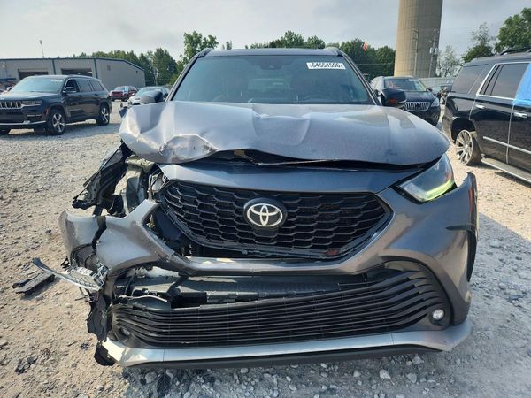 2021 TOYOTA HIGHLANDER