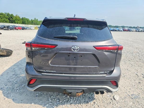 2021 TOYOTA HIGHLANDER