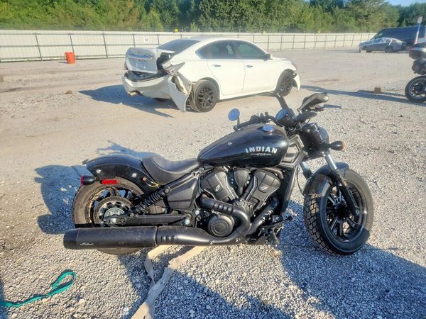 2025 INDIAN MOTORCYCLE CO. MOTORCYCLE