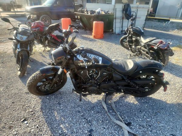 2025 INDIAN MOTORCYCLE CO. MOTORCYCLE